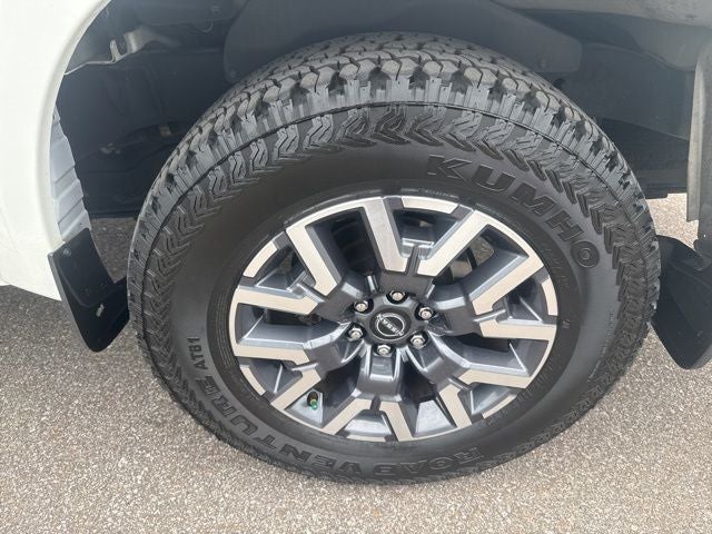 2024 Nissan Frontier SL