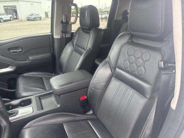 2024 Nissan Frontier SL