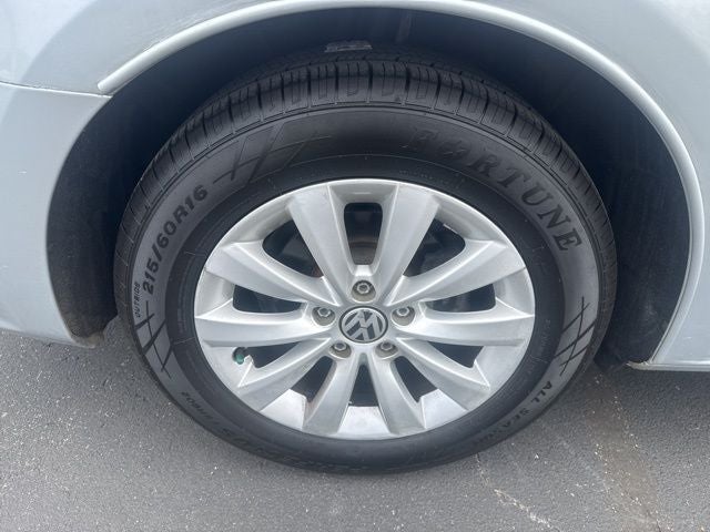 2014 Volkswagen Passat 1.8T S