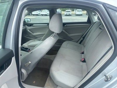 2014 Volkswagen Passat 1.8T S