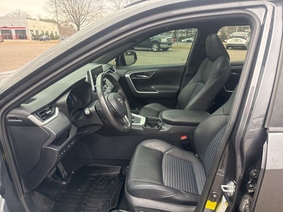 2019 Toyota RAV4 Hybrid XSE