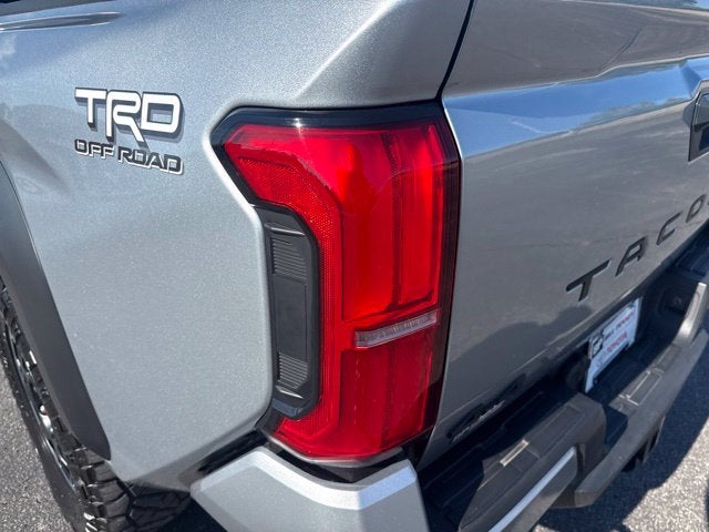 2025 Toyota Tacoma TRD Off Road - Photo 10