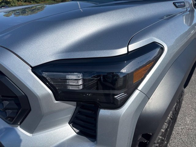 2025 Toyota Tacoma TRD Off Road - Photo 9