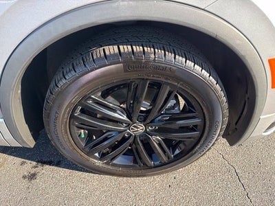 2022 Volkswagen Tiguan 2.0T SE R-Line Black