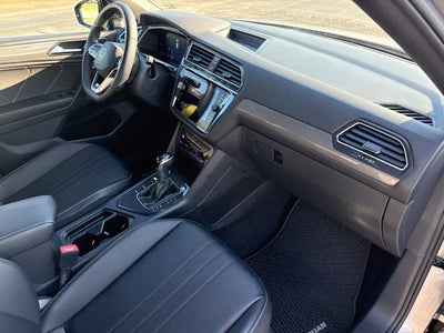 2022 Volkswagen Tiguan 2.0T SE R-Line Black