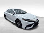 2022 Toyota Camry Hybrid SE