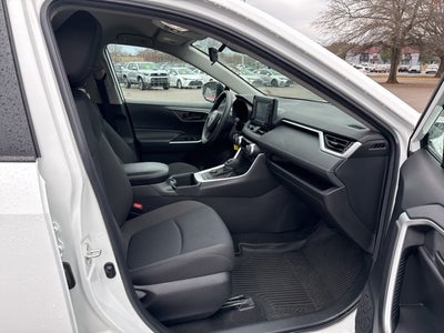 2022 Toyota RAV4 Hybrid LE