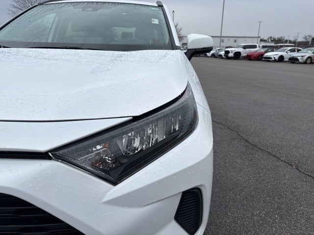 2022 Toyota RAV4 Hybrid LE