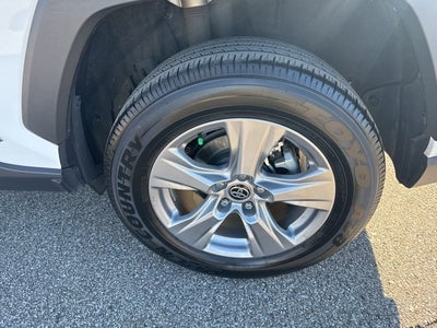 2022 Toyota RAV4 Hybrid XLE