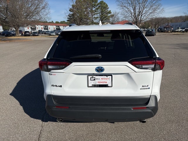 2022 Toyota RAV4 Hybrid XLE