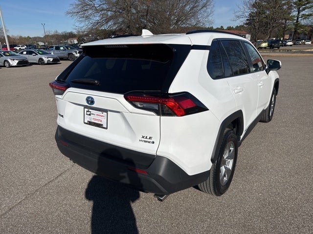 2022 Toyota RAV4 Hybrid XLE
