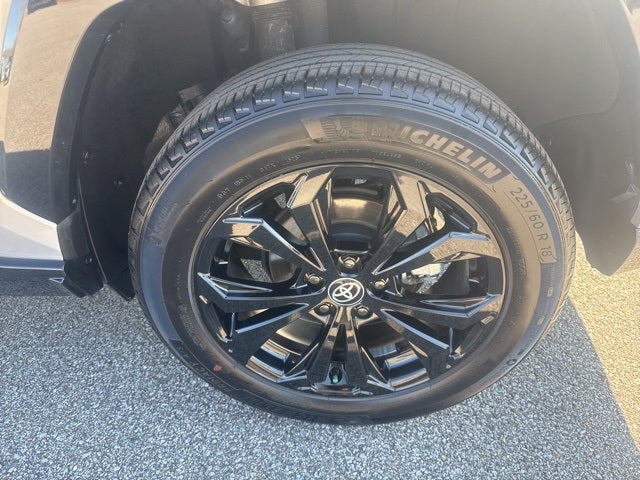 2025 Toyota RAV4 Hybrid SE