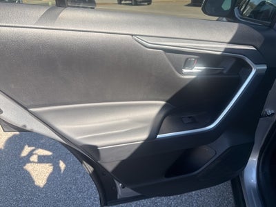 2025 Toyota RAV4 Hybrid SE