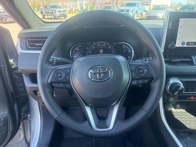 2025 Toyota RAV4 Hybrid SE