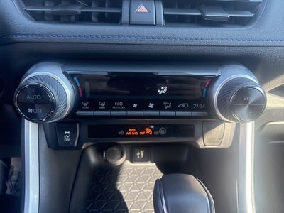 2025 Toyota RAV4 Hybrid SE