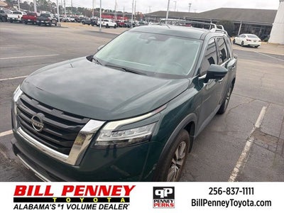 2022 Nissan Pathfinder SL