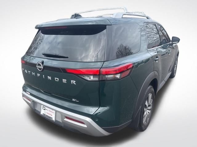 2022 Nissan Pathfinder SL