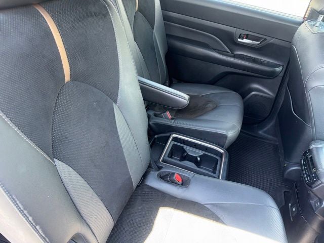 2024 Toyota Grand Highlander Hybrid MAX Platinum
