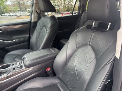 2021 Toyota Highlander Platinum