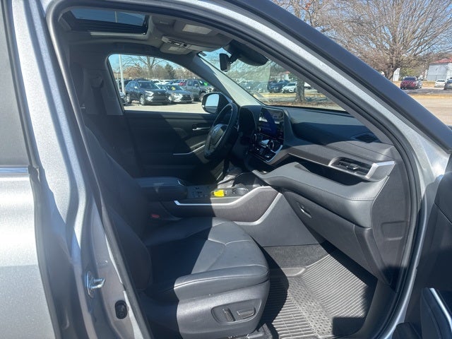 2023 Toyota Highlander Hybrid XLE