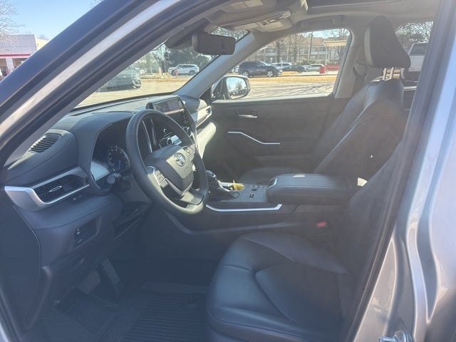 2023 Toyota Highlander Hybrid XLE