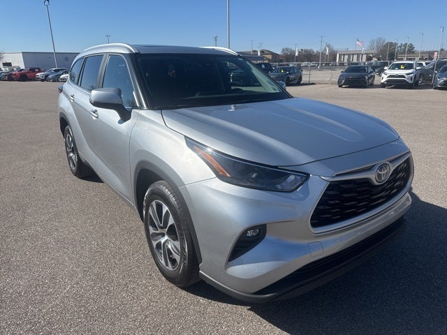 2023 Toyota Highlander Hybrid XLE