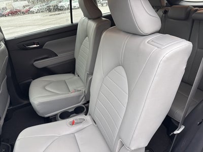 2025 Toyota Highlander Hybrid XLE