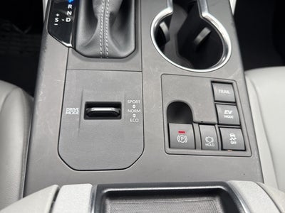 2025 Toyota Highlander Hybrid XLE