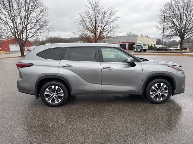 2025 Toyota Highlander Hybrid XLE