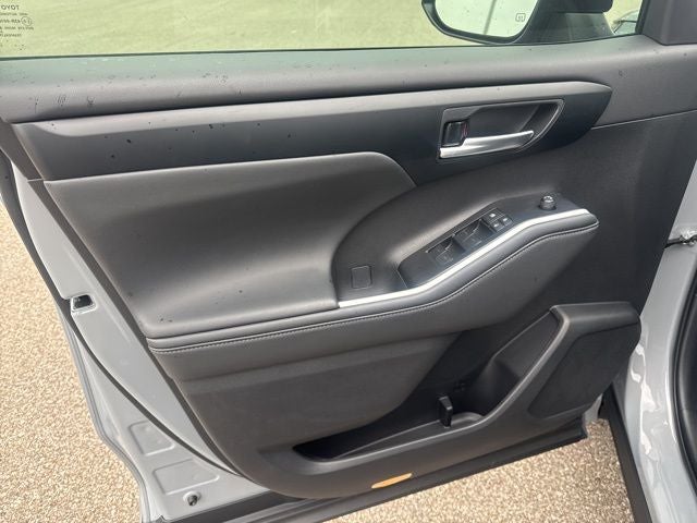 2025 Toyota Highlander Hybrid XLE