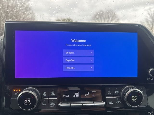 2025 Toyota Highlander Hybrid XLE