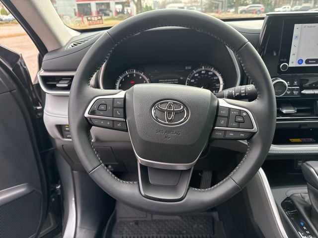 2025 Toyota Highlander XLE