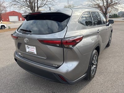 2025 Toyota Highlander XLE