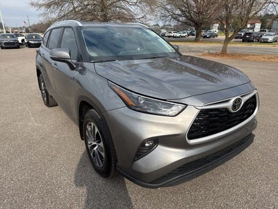 2025 Toyota Highlander XLE