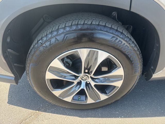 2025 Toyota Highlander XLE