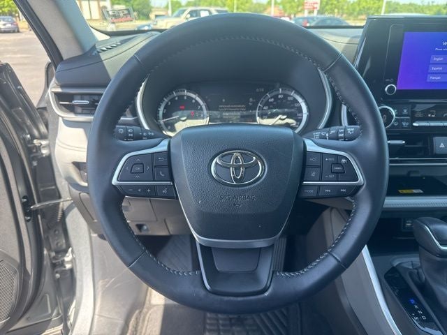 2025 Toyota Highlander XLE