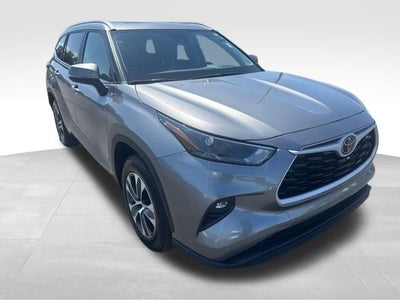 2025 Toyota Highlander XLE