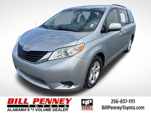 2014 Toyota Sienna LE 8 Passenger