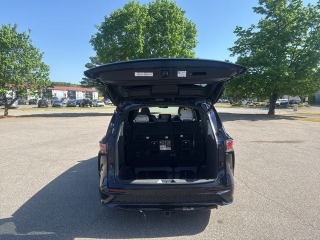 2022 Toyota Sienna XSE 7 Passenger
