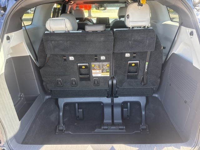 2022 Toyota Sienna XSE 7 Passenger