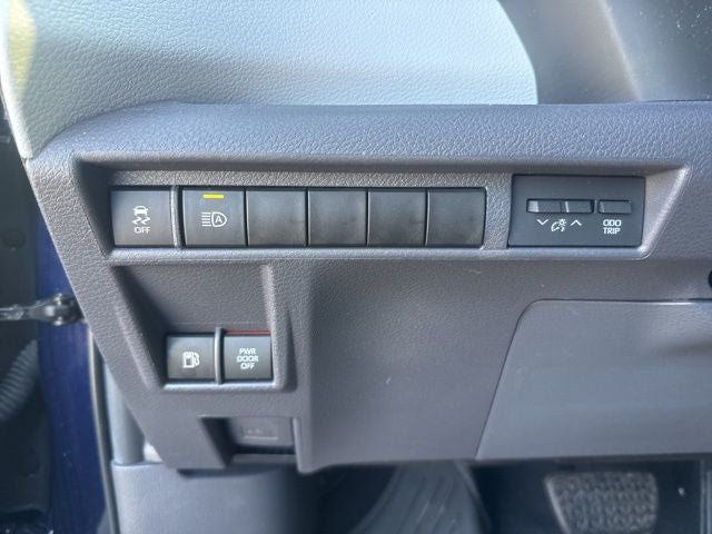 2022 Toyota Sienna XSE 7 Passenger
