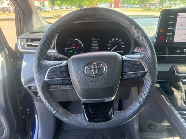 2022 Toyota Sienna XSE 7 Passenger