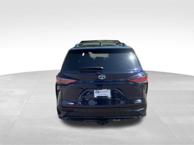 2022 Toyota Sienna XSE 7 Passenger