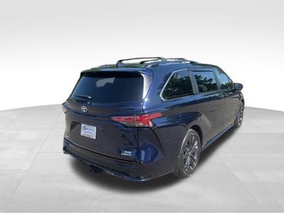 2022 Toyota Sienna XSE 7 Passenger