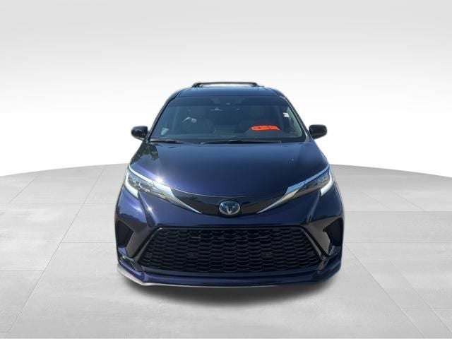 2022 Toyota Sienna XSE 7 Passenger