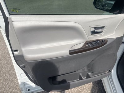 2020 Toyota Sienna Base