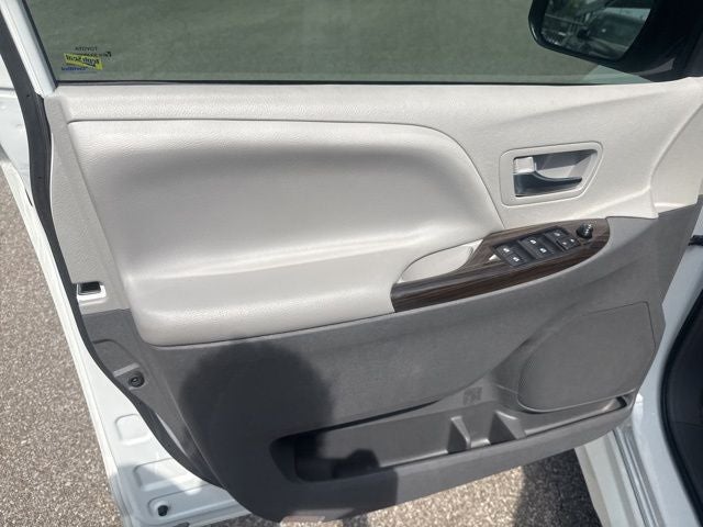 2020 Toyota Sienna Base