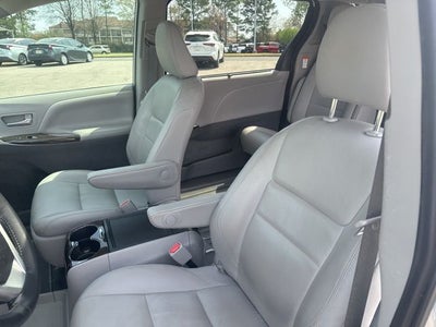 2020 Toyota Sienna Base