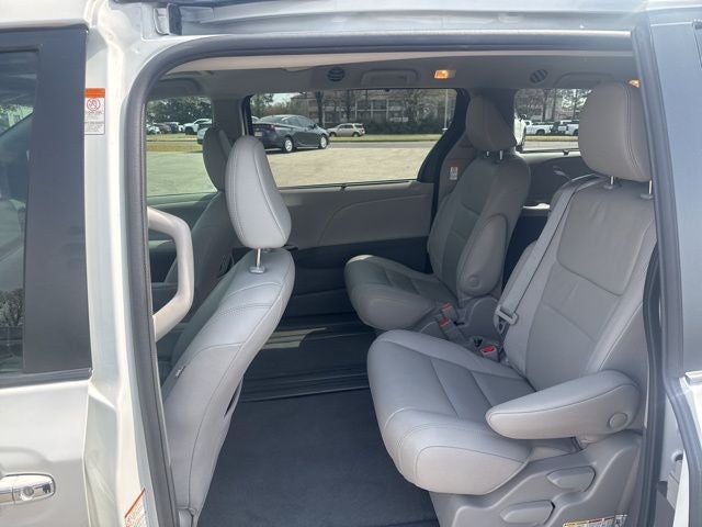 2020 Toyota Sienna Base