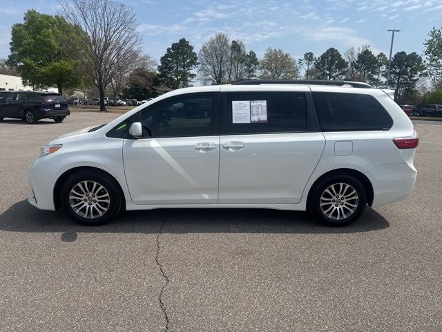 2020 Toyota Sienna Base